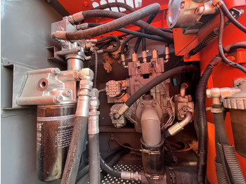 حفارات زحافة HITACHI ZX160: صور 5