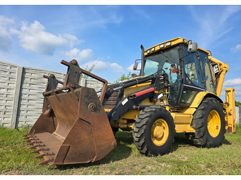حفار متعدد الاستخدام CATERPILLAR