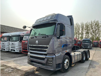 شاحنة جرار SINOTRUK HOWO