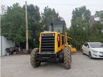 آلة تسوية الأرض KOMATSU