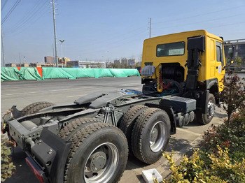 شاحنة جرار SINOTRUK HOWO