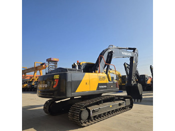 حفارات زحافة VOLVO EC240