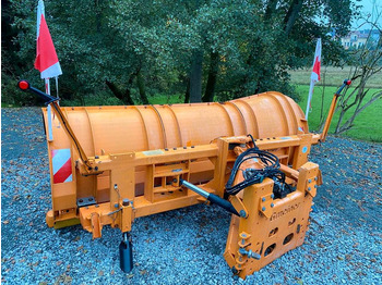 كاسحة ثلوج UNIMOG