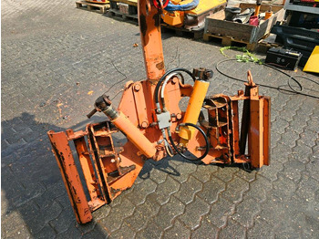 كاسحة ثلوج UNIMOG