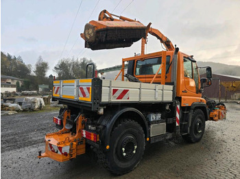سيارة بلدية Unimog U400 2011 Bluetec 5 Mercedes-Benz 405 423 427 300 U 500 Mulag MKM Mähausleger Böschungsmäher Böschungsmulcher FME Dücker: صور 3