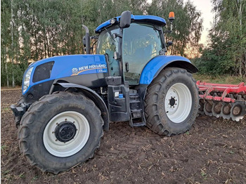 Ciągnik New Holland T7 200 RANGE COMMAND إيجار Ciągnik New Holland T7 200 RANGE COMMAND: صور 4
