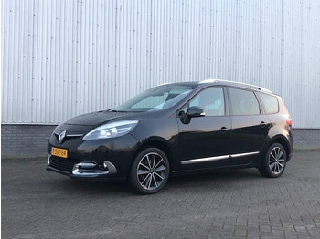 سيارة RENAULT