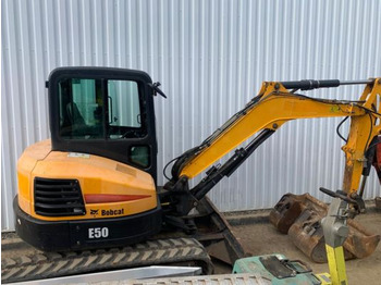 حفارة مصغرة BOBCAT E50