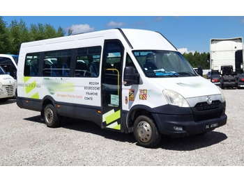 باص النقل بين المدن IVECO Daily