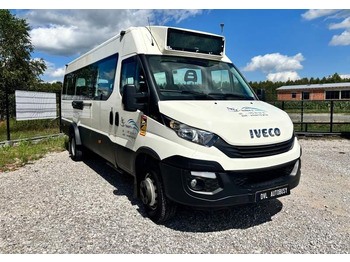 باص النقل بين المدن IVECO Daily
