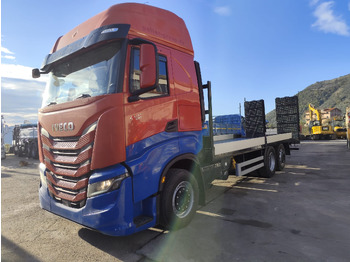 شاحنات مسطحة IVECO S-WAY AS260S48 Y: صور 4