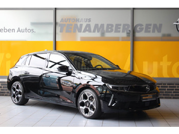 سيدان OPEL