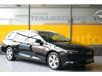 سيارة ستيشن OPEL