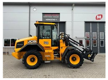 اللودر بعجل JCB 411