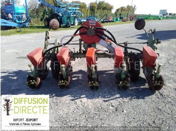 وضع البذور فى خطوط