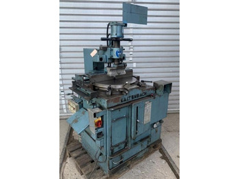 آلة تصنيع المعادن