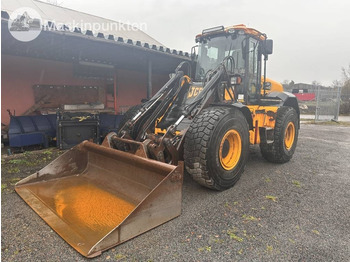 اللودر بعجل JCB