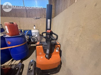 رافعة شوكية كهربائية TOYOTA