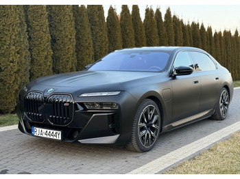 سيدان BMW