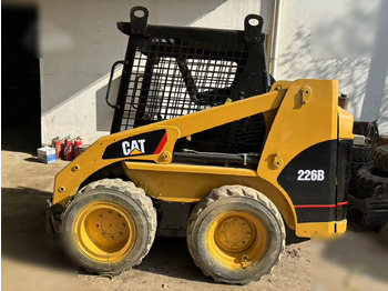 شيول صغير CATERPILLAR 226B