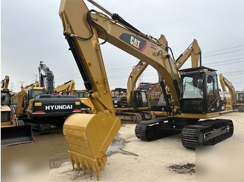 حفارات زحافة CATERPILLAR 320D2