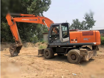 حفارة على عجلات HITACHI ZX210W