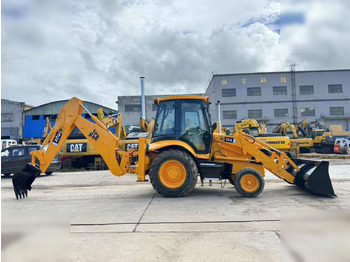 حفار متعدد الاستخدام JCB 3CX