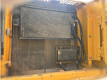 حفارات زحافة JCB JS220 LC: صور 5