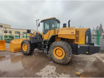 اللودر بعجل SDLG