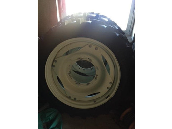 الإطارات NEW HOLLAND