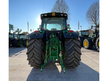 جرار JOHN DEERE 6145 R: صور 4