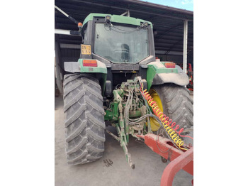 جرار JOHN DEERE 6610: صور 4 جرار JOHN DEERE 6610: صور 4