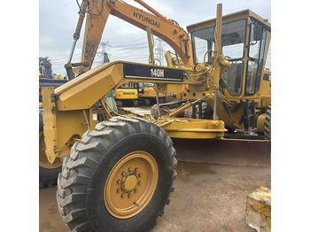 آلة تسوية الأرض CATERPILLAR 140H