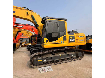 حفارة KOMATSU PC200-8