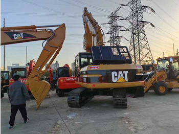 حفارة Used Cat Excavator Japan 20 Tons Digger Machinery Caterpillar CAT 320BL for Sale Cat 320B 320BL 320C 320D 320CL 320DL in Stock: صور 3