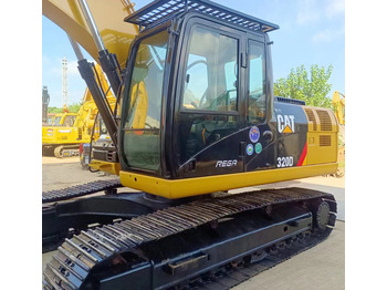 حفارة CATERPILLAR 320D