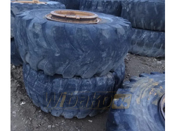 اللودر بعجل