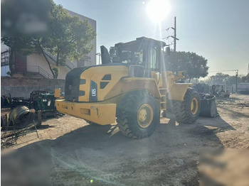 اللودر بعجل VOLVO