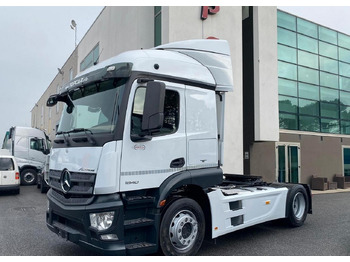 شاحنة جرار MERCEDES-BENZ Actros