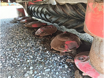 جزازة Pöttinger NOVACT X8: صور 3 جزازة Pöttinger NOVACT X8: صور 3