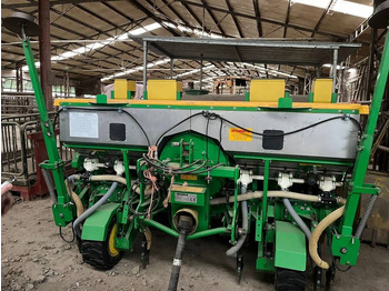 وضع البذور فى خطوط