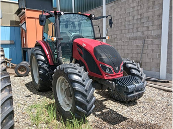 جرار VALTRA A114