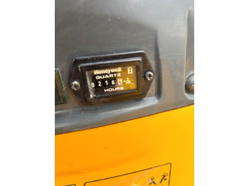 حفارة مصغرة Komatsu PC09-1: صور 3