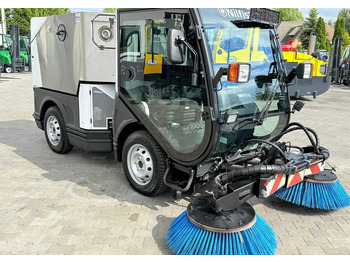 سياره كنس شوارع Nilfisk Nilfisk City Ranger 3500 – Articulated Municipal Sweeper | Year 2017 | On: صور 5