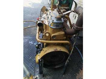 المحرك - بلدوزر CATERPILLAR 3024C: صور 2 المحرك - بلدوزر CATERPILLAR 3024C: صور 2