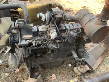 المحرك - حفارة KOMATSU 6D102: صور 2 المحرك - حفارة KOMATSU 6D102: صور 2
