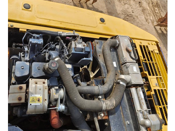 المحرك KOMATSU