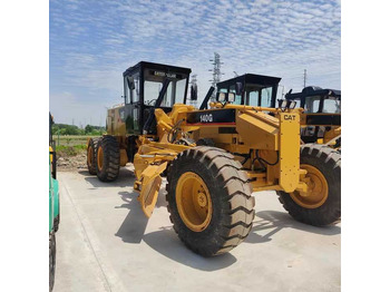 آلة تسوية الأرض CATERPILLAR 140G