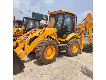 حفار متعدد الاستخدام JCB 3CX