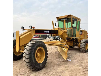 حفارة CATERPILLAR 140H